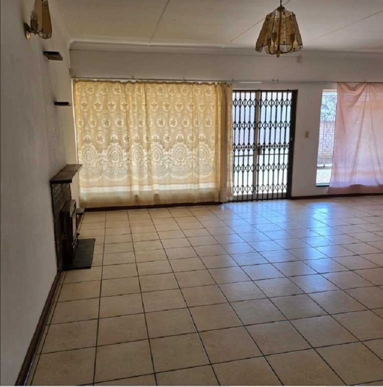 3 Bedroom Property for Sale in Flamwood North West